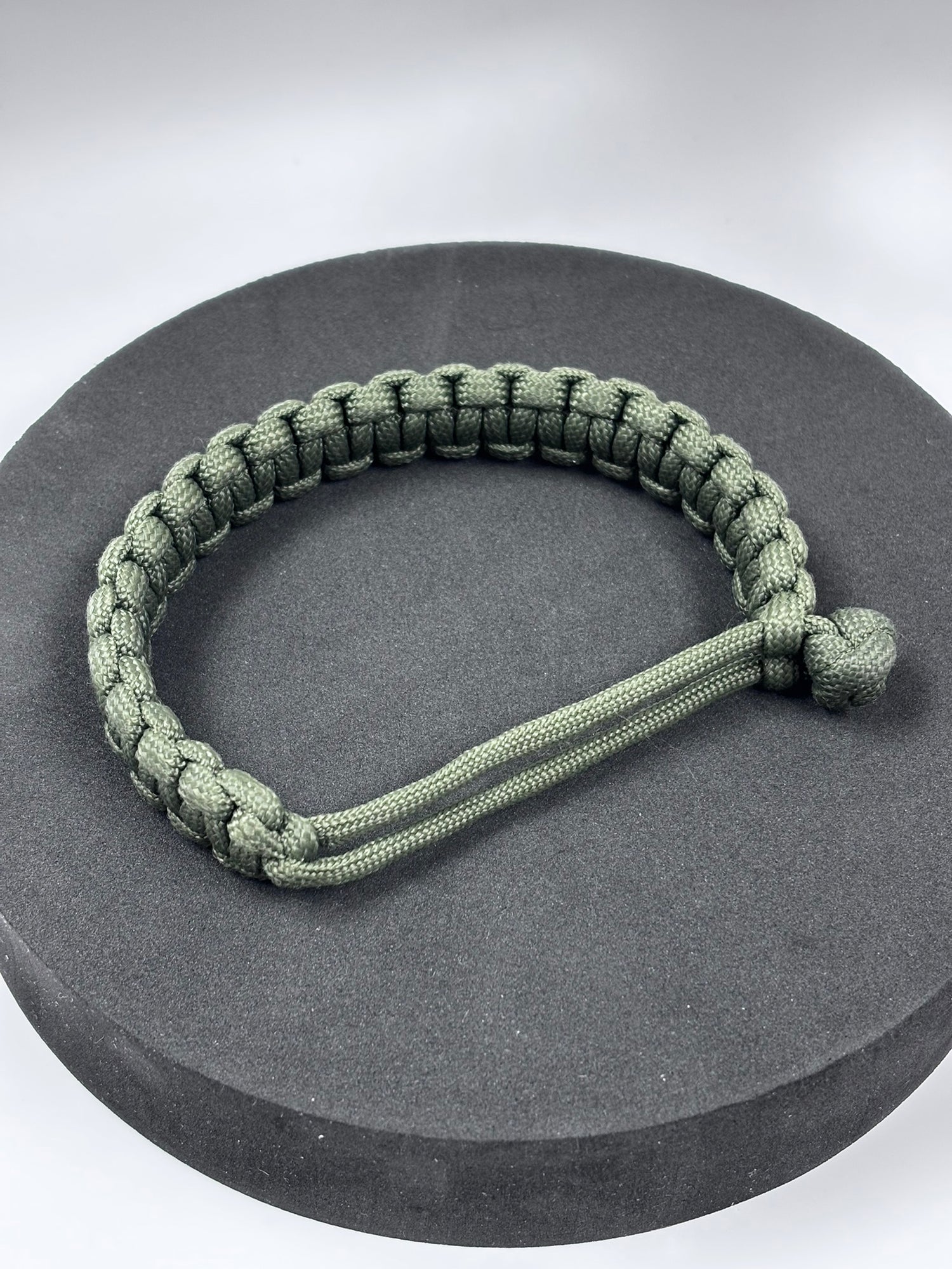 Bracelet en paracorde Mad Max (Vert armée)