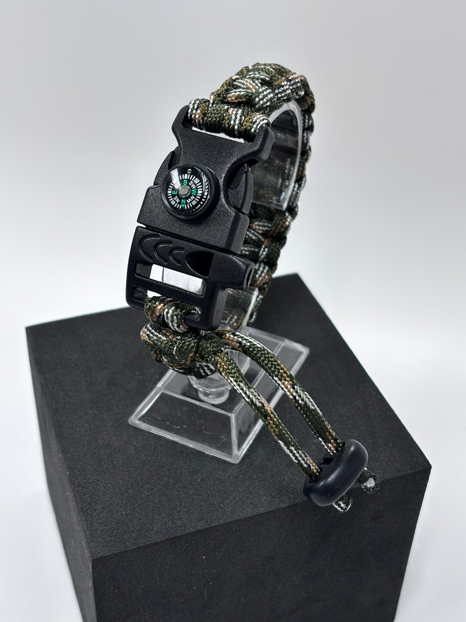 3-in-1 Paracord Survival Bracelet (Camo)