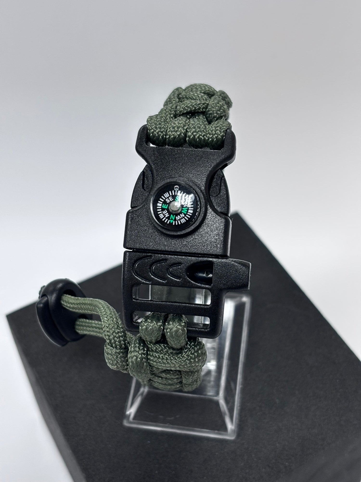 3-in-1 Paracord Survival Bracelet (Green Army)