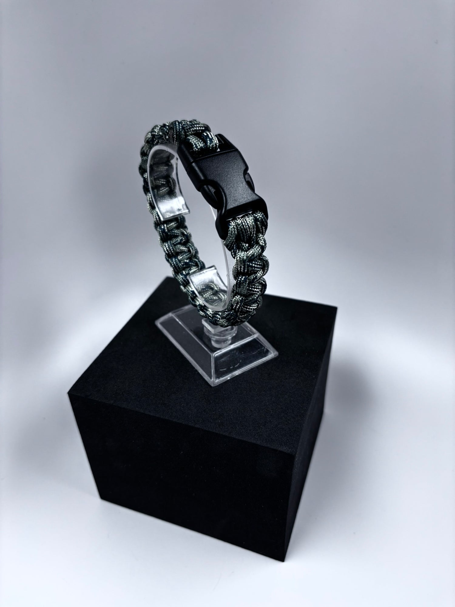 Paracord Bracelet Cobra (Green Camo)