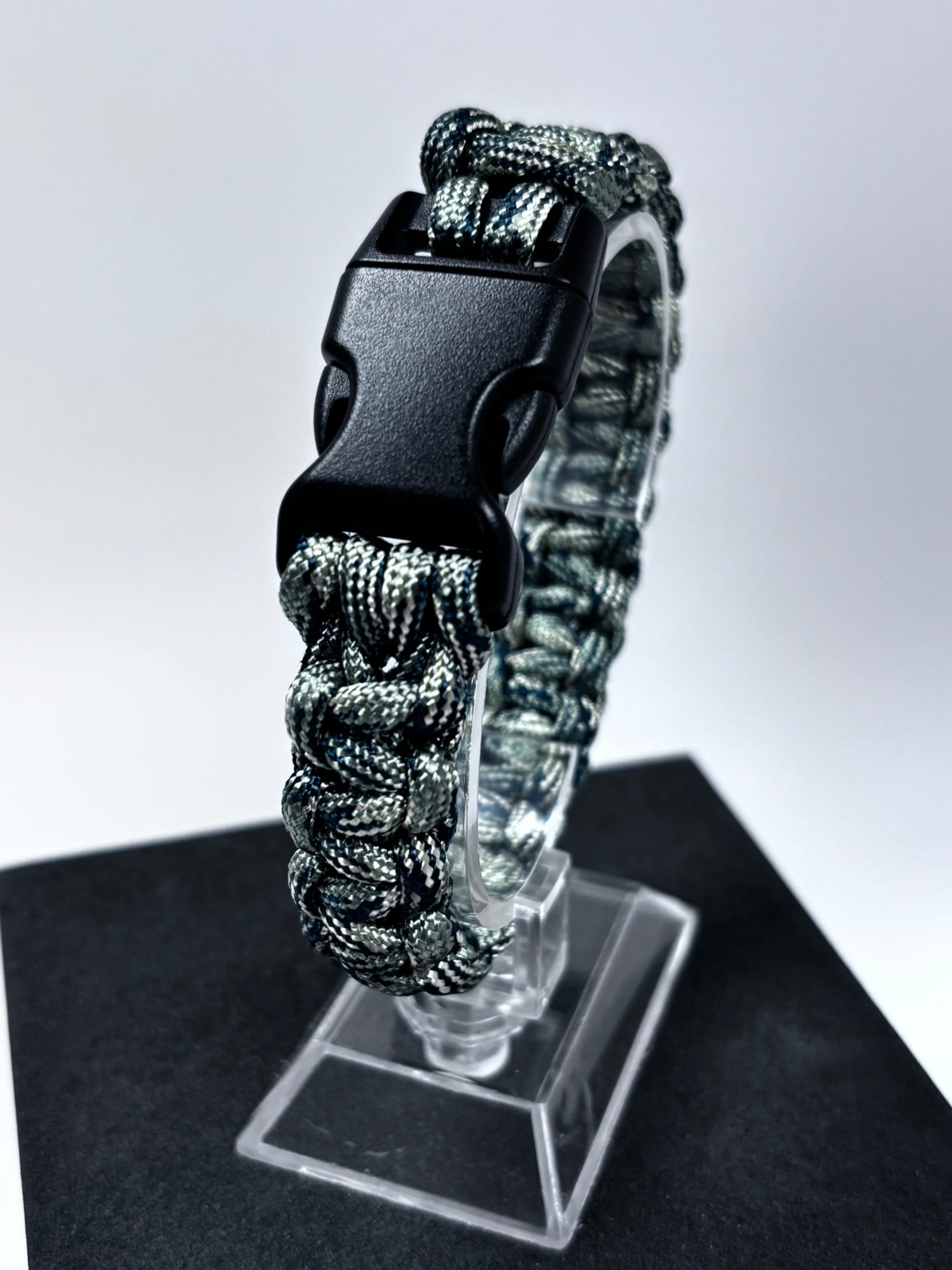 Paracord Bracelet Cobra (Green Camo)