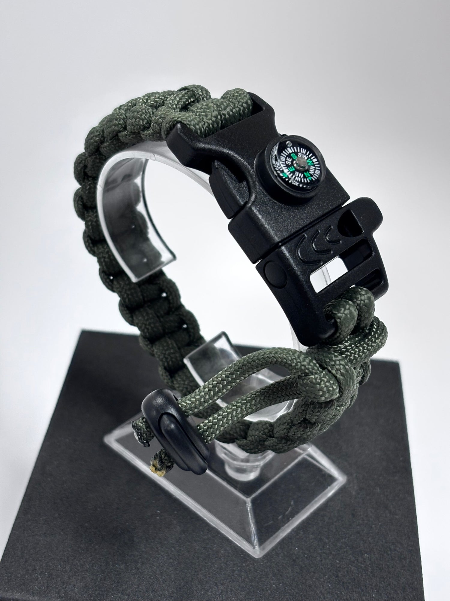 3-in-1 Paracord Survival Bracelet (Green Army)